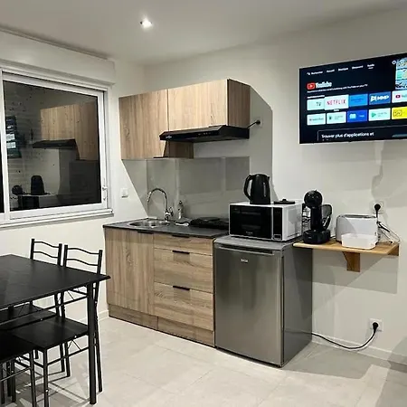 Independant & Lumineux 아파트 숄레